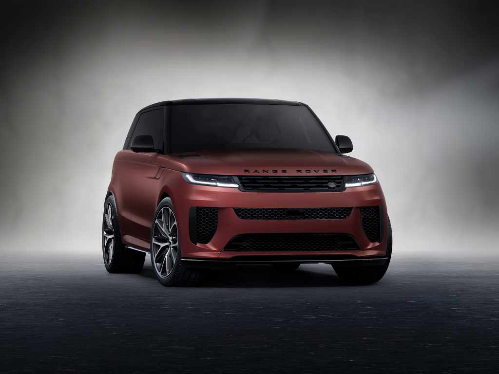增四種車漆/4.4T V8動力,路虎攬勝運動版SV Edition Two官圖