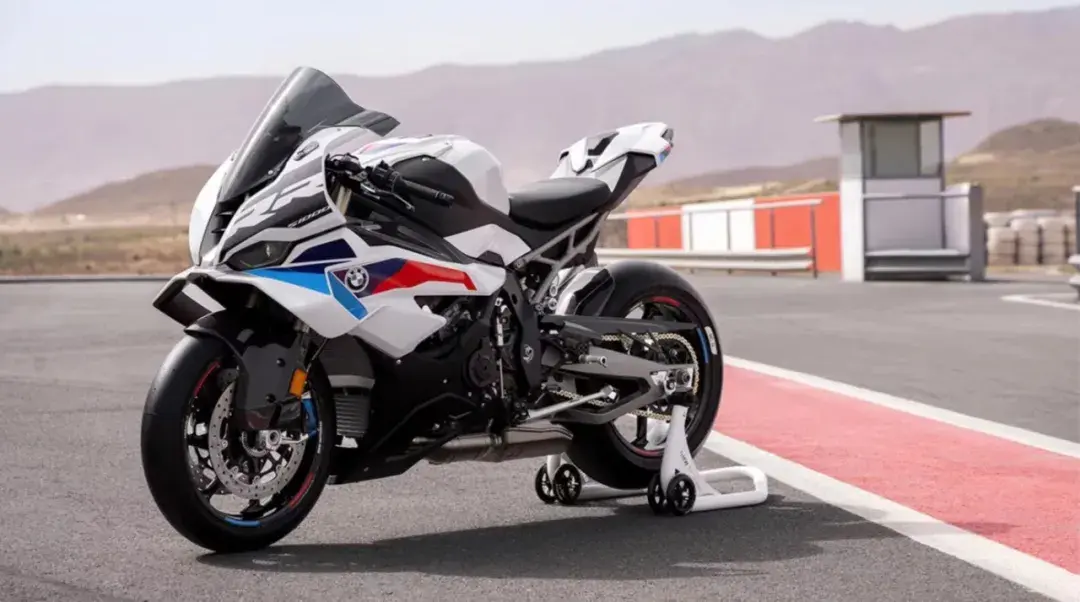 寶馬S1000RR、S1000R新款上市,M系列同步更新,馬力更大了