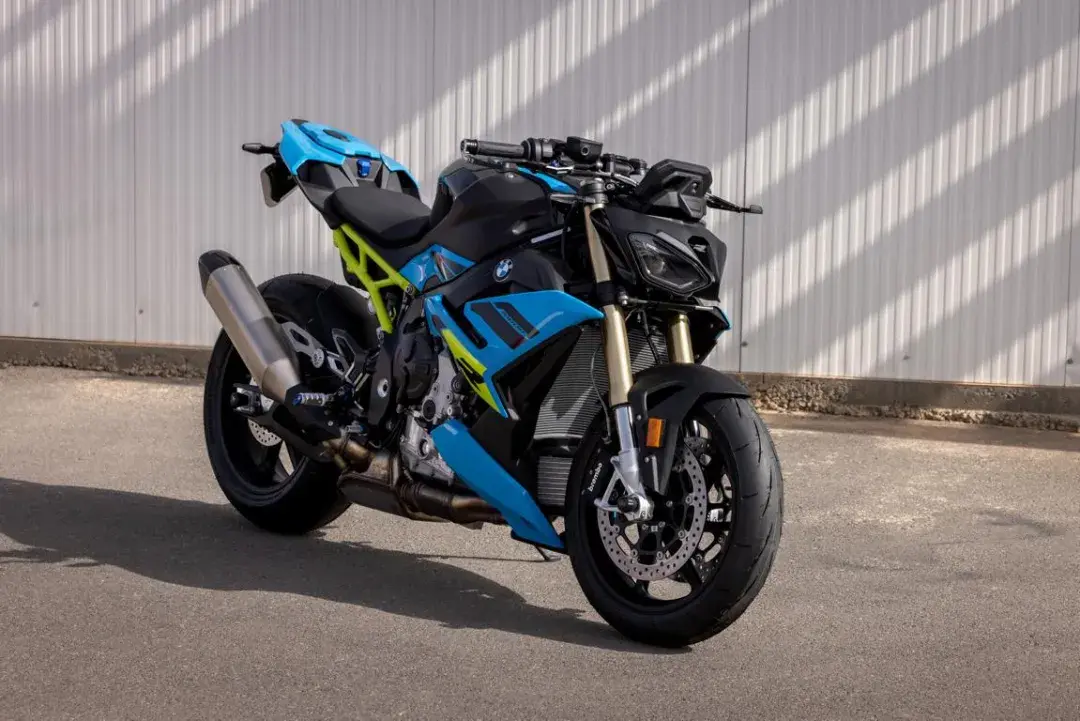 寶馬S1000RR、S1000R新款上市,M系列同步更新,馬力更大了