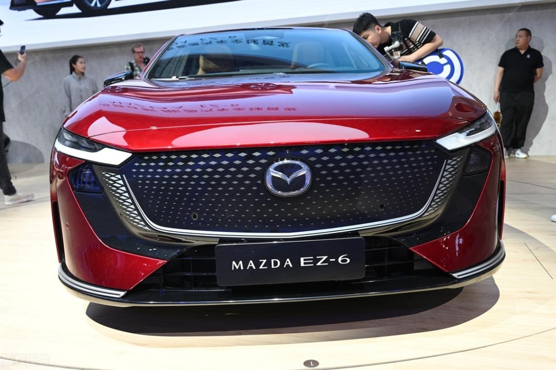 試駕馬自達(dá) EZ-6:跟著潮流開“好車”,它憑啥火出圈?