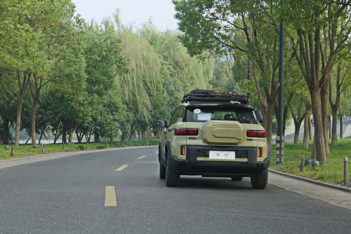 年輕人買得起的越野車,試駕吉利牛仔:個性與機械素質同樣突出