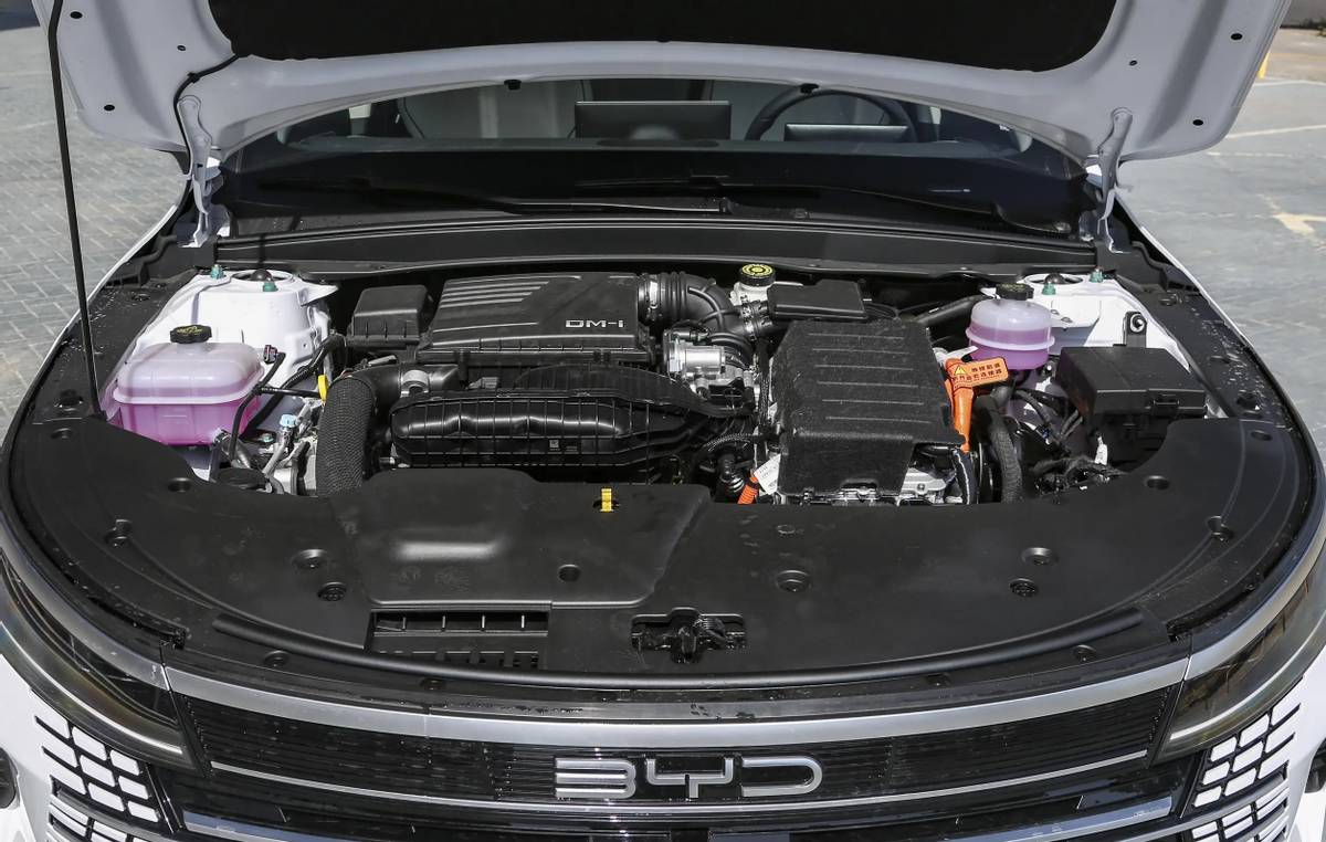 比亞迪又開(kāi)卷了!7萬(wàn)多,車(chē)長(zhǎng)近4米8,油耗158L,續(xù)航1245千米