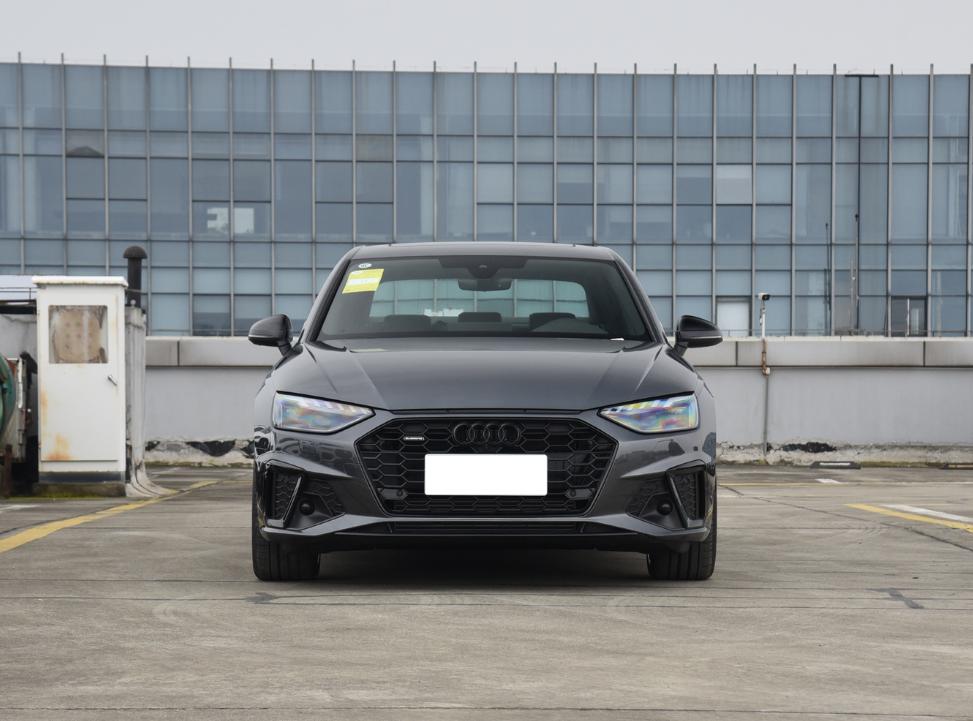 預算25萬,你們選奧迪A4L,還是選特斯拉Model 3呢?