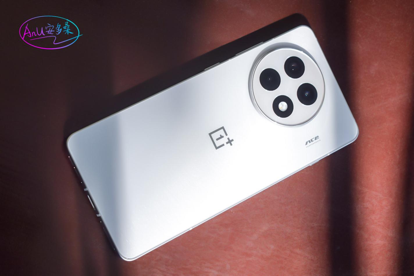 一加Ace5 :重新定義電競新實力
