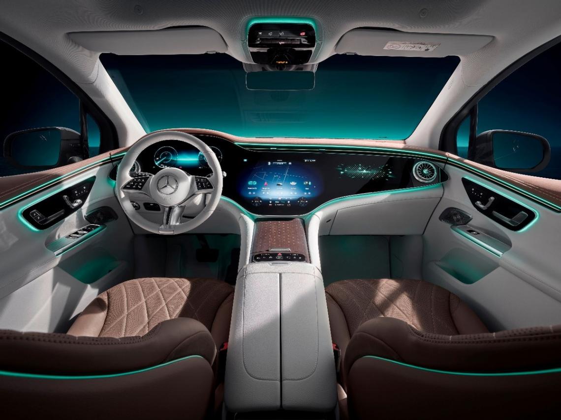 梅賽德斯奔馳 EQE SUV 成為豪華 SUV 標(biāo)桿的 10 個(gè)理由
