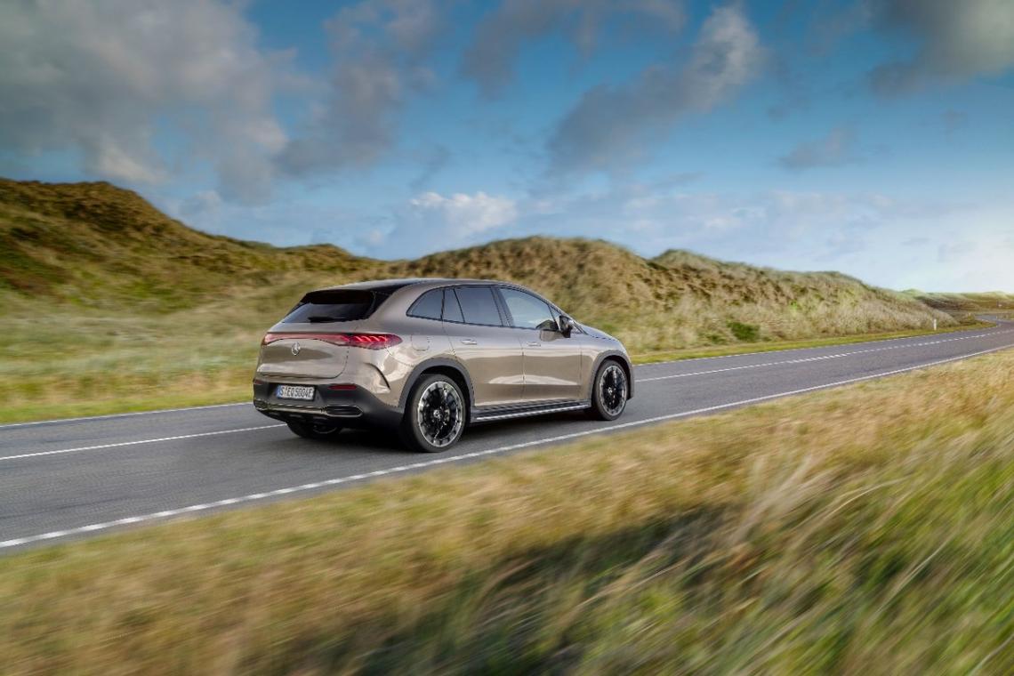 梅賽德斯奔馳 EQE SUV 成為豪華 SUV 標(biāo)桿的 10 個(gè)理由
