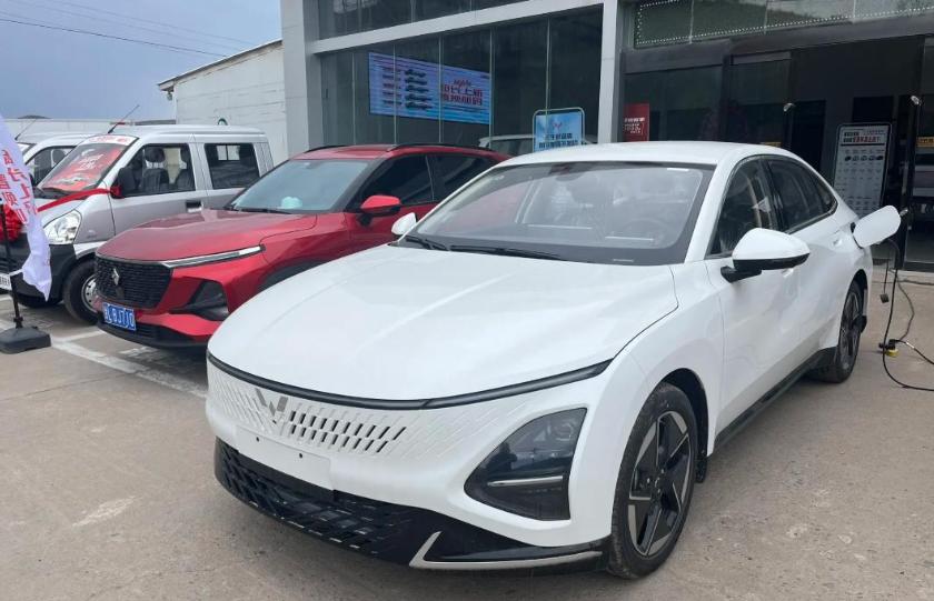 10萬級就能滿足多種用車場景需求,這你敢信?五菱XING光你值得擁有