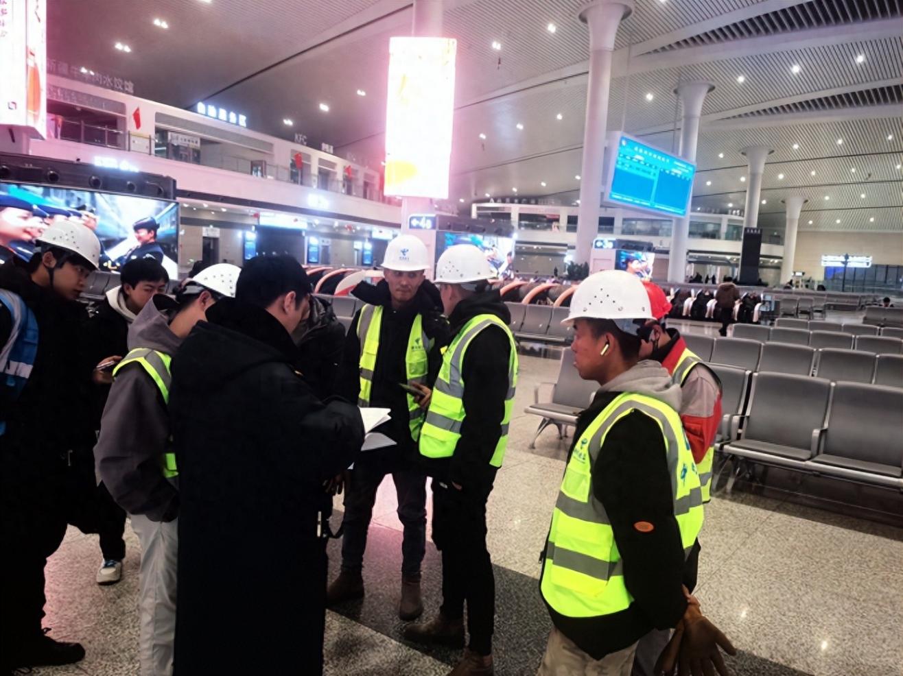 中國電信5G-A網絡在烏魯木齊高鐵站打造“極速樞紐”新標桿