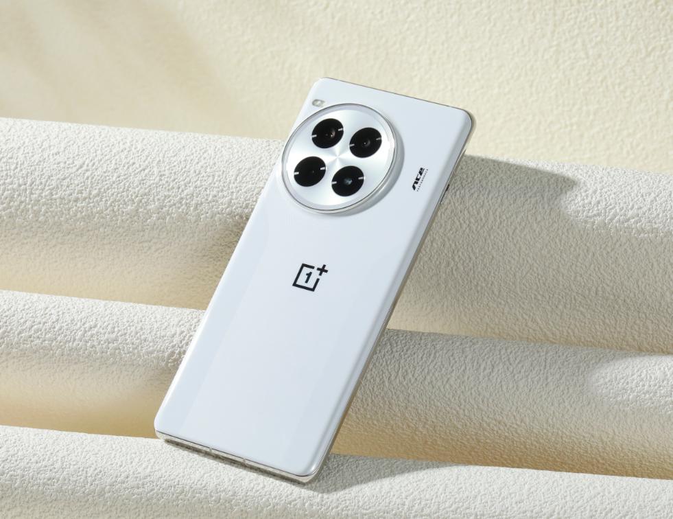 一加Ace 3 Pro大跳水,16GB+512GB才賣2124元,驍龍8Gen3+100W